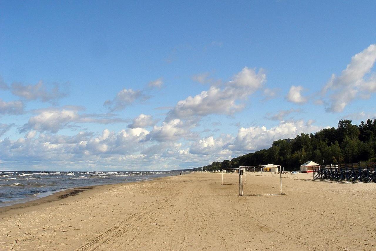 Family Summer House In Jurmala Bagian luar foto