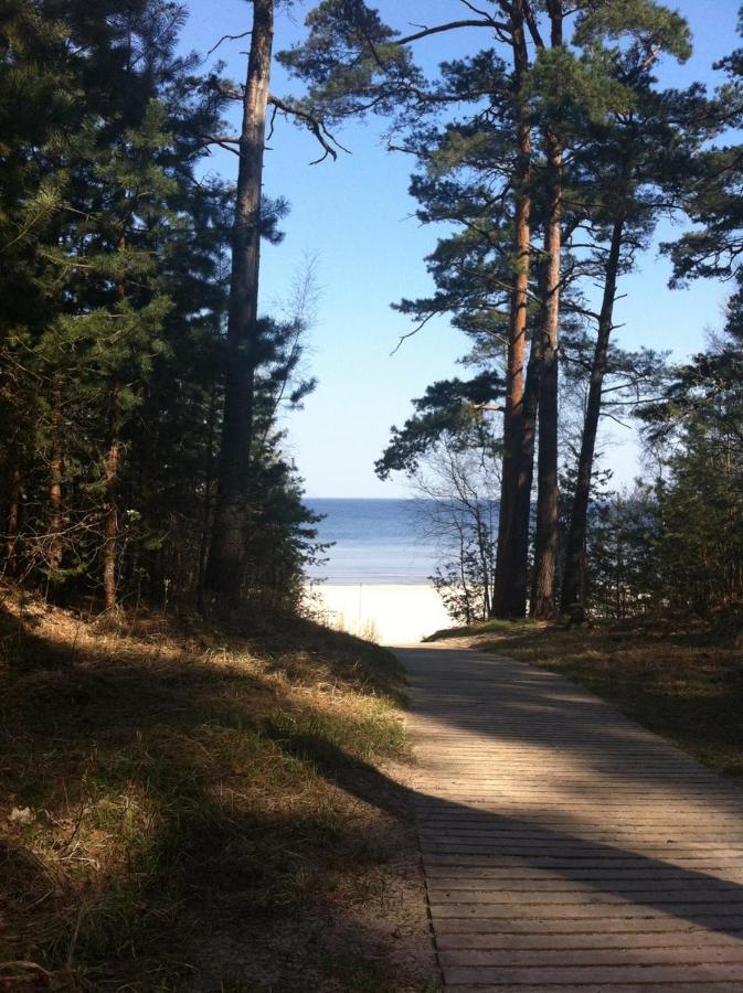 Family Summer House In Jurmala Bagian luar foto