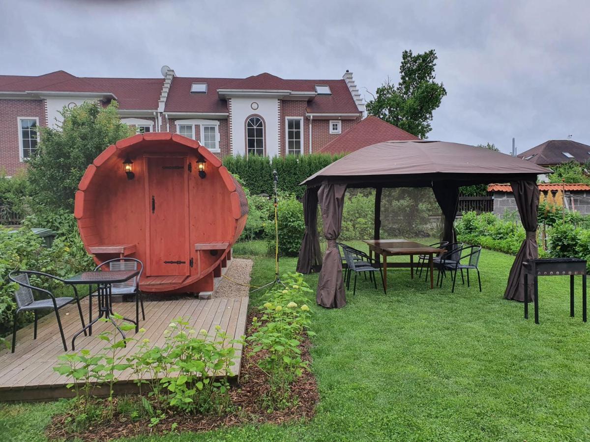 Family Summer House In Jurmala Bagian luar foto